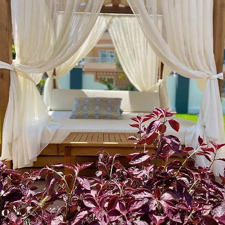 فاخرة Serenity Apartman