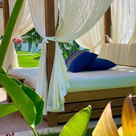 فاخرة Serenity Apartman *