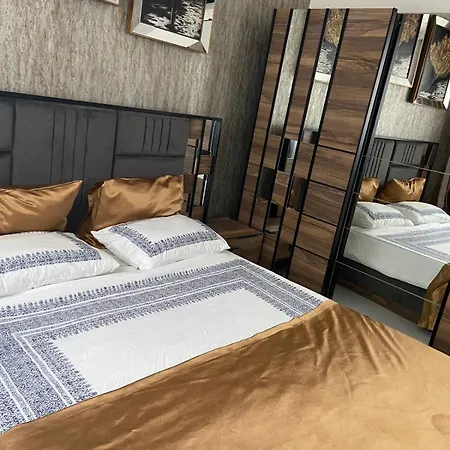 فاخرة Serenity Apartman *