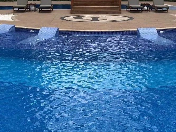 فاخرة Serenity אלאניה