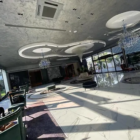 فاخرة Serenity Apartman